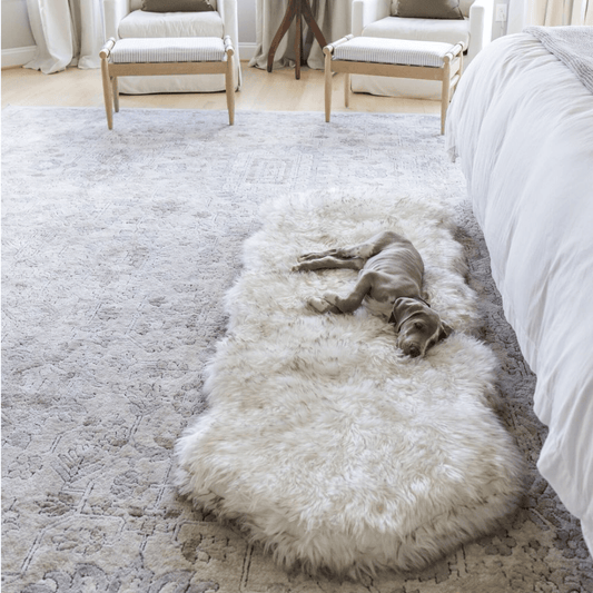 Puprug Runner Faux Fur Memory Foam Dog Bed Curve White With - detail view