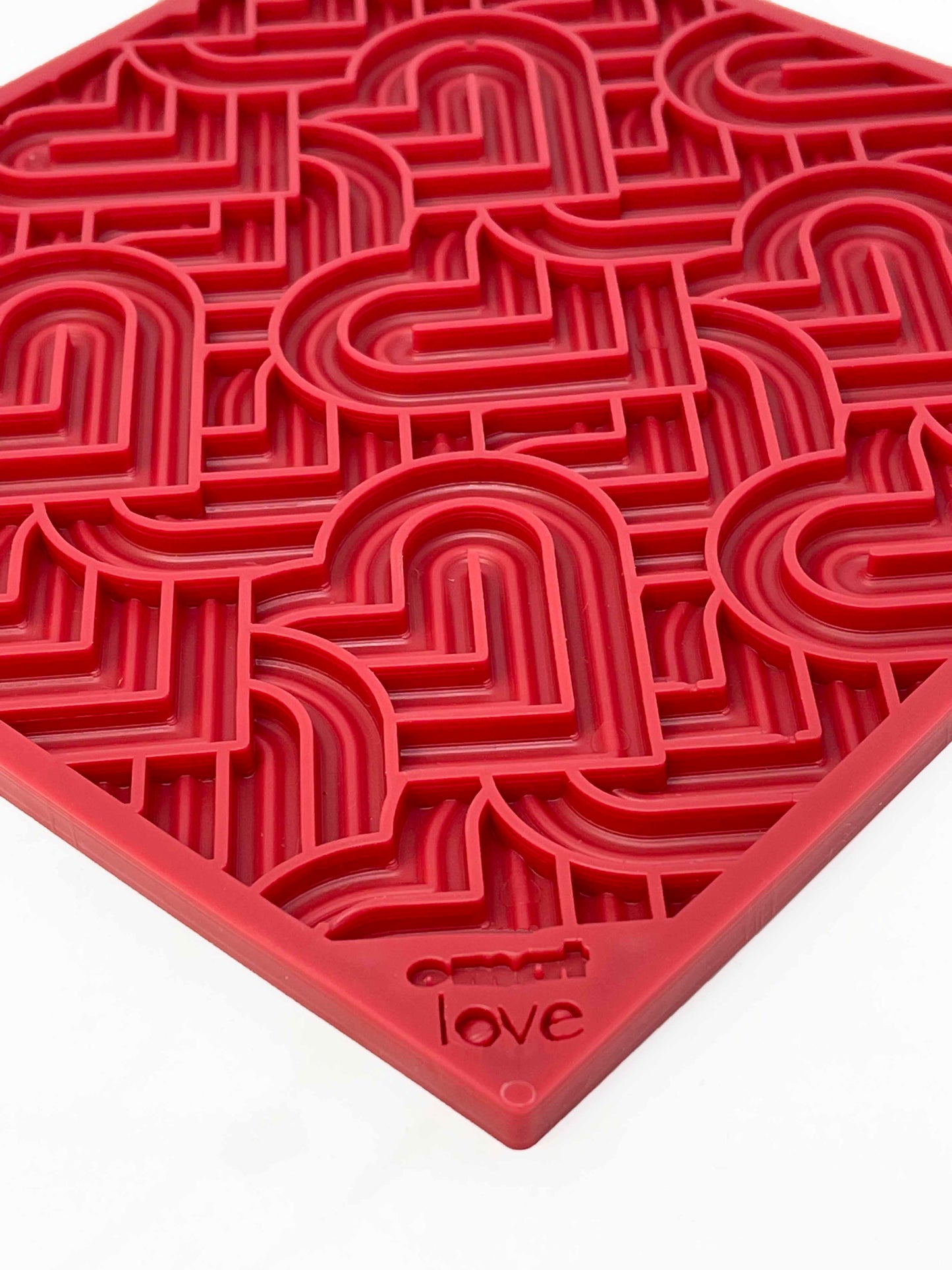 Love Emat Enrichment Lick Mat For Dogs And Cats Heart Design - gallery image 11