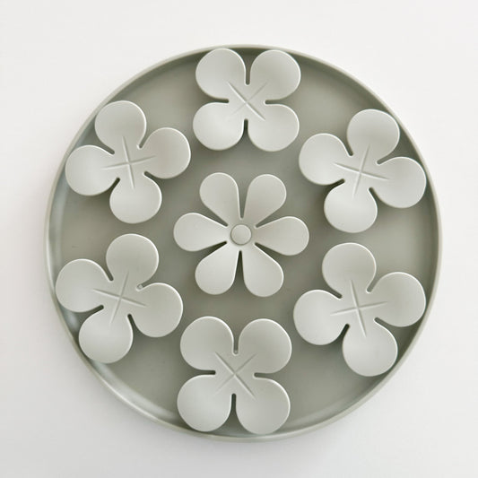 Snuffle Mat Flowers - detail view