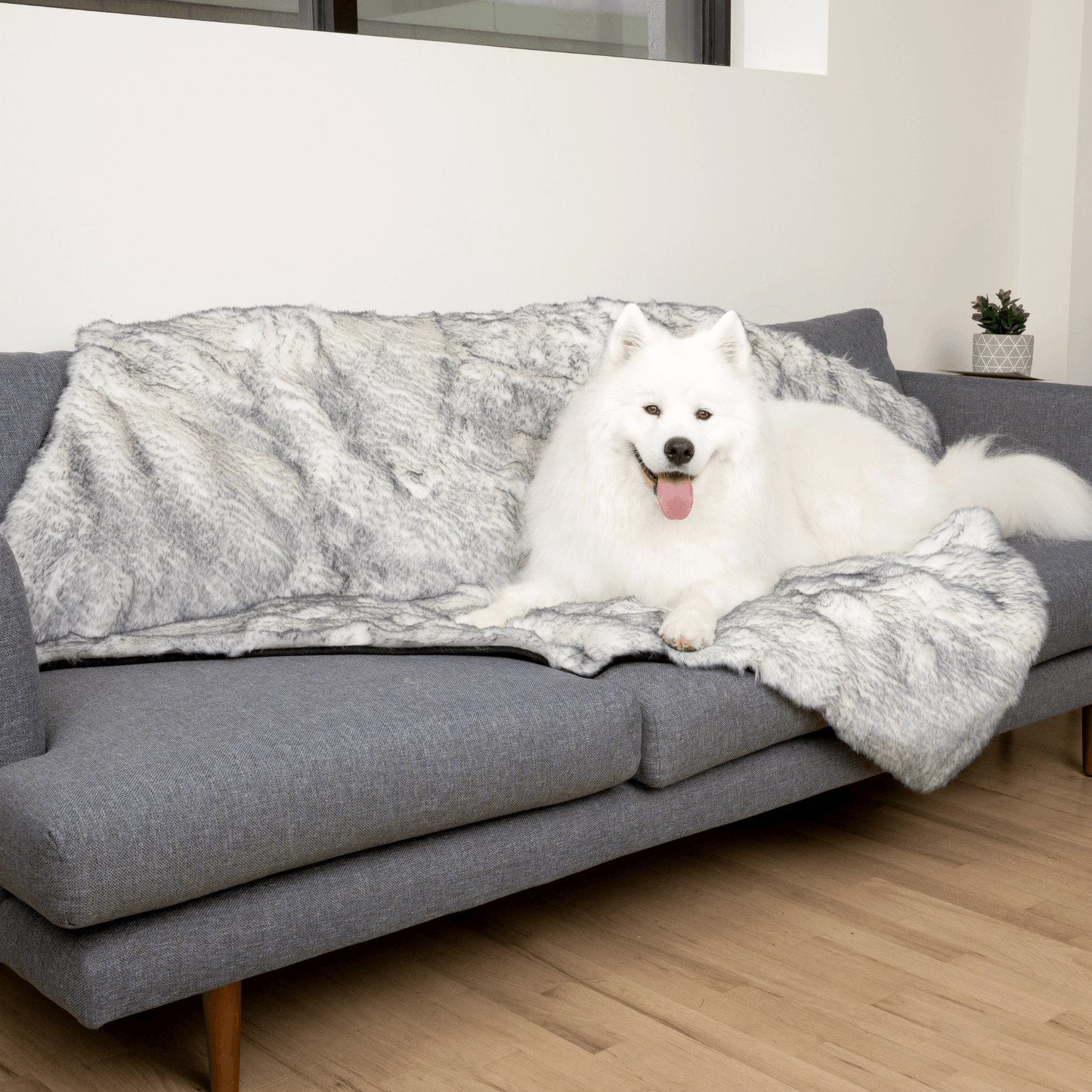 Pupprotector Luxe Waterproof Faux Fur Blanket Ultra Plush - gallery image 12