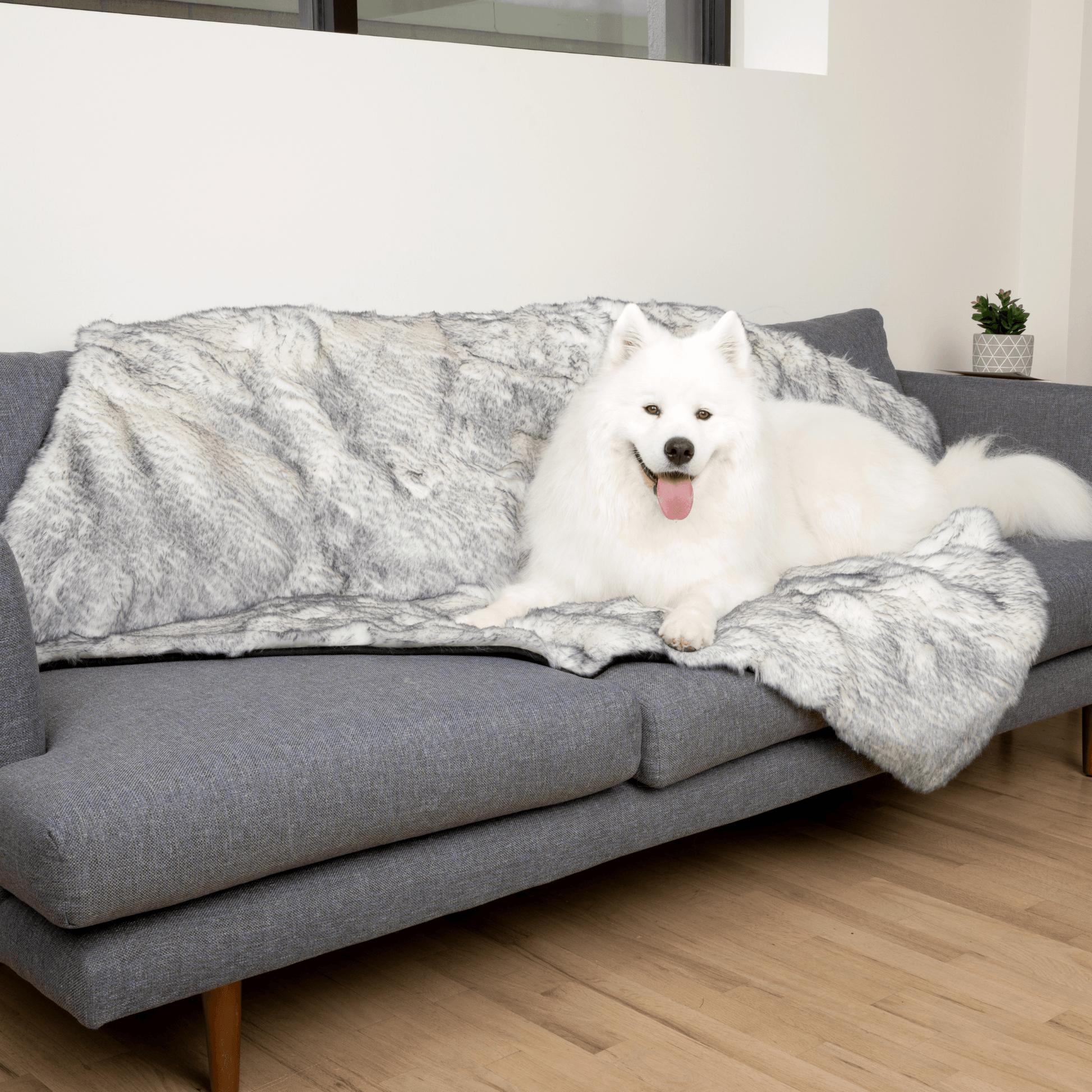 Pupprotector Luxe Waterproof Faux Fur Blanket Ultra Plush - gallery image 12