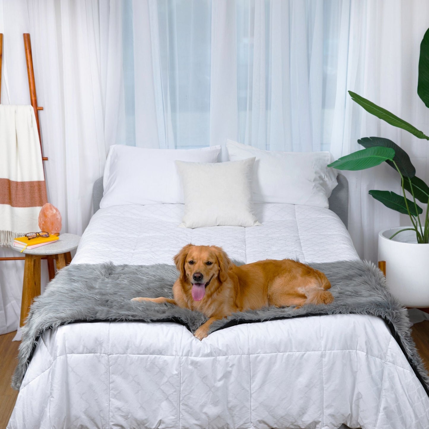 Pupprotector Waterproof Bed Runner Charcoal Grey Washable - detail view