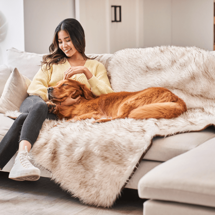 Pupprotector Waterproof Throw Blanket White With Brown Pet - detail view