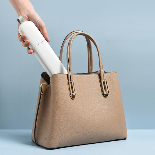 Portable Pet Deshedding Tool For Cats And Dogs Pet Grooming - detail view