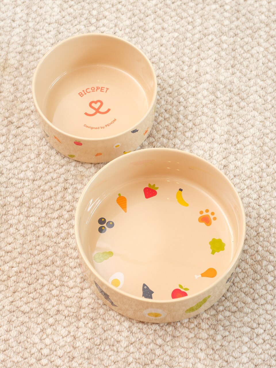 Nomnom Bowl Pet Feeding Hydration Supply Premium - lifestyle view