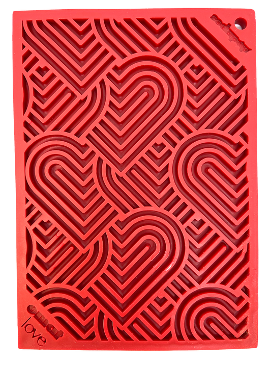 Love Emat Enrichment Lick Mat For Dogs And Cats Heart Design - detail view