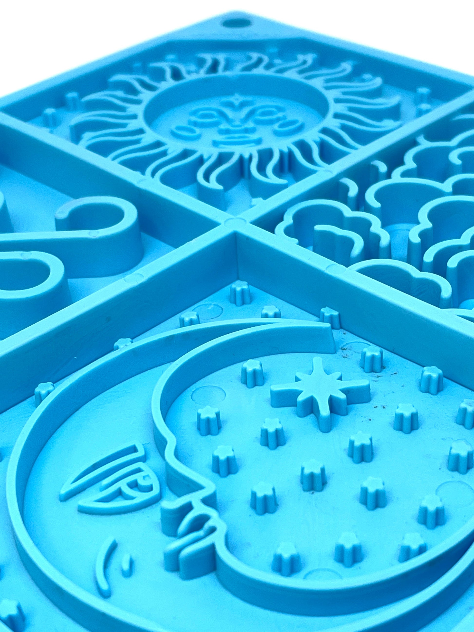 Sky Emat Enrichment Lick Mat For Dogs And Cats Celestial Pet - gallery image 8
