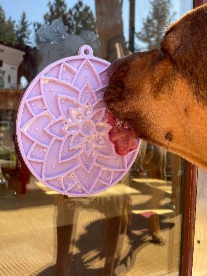 Lotus Design Emat Enrichment Lick Mat For Dogs And Cats With - gallery image 11
