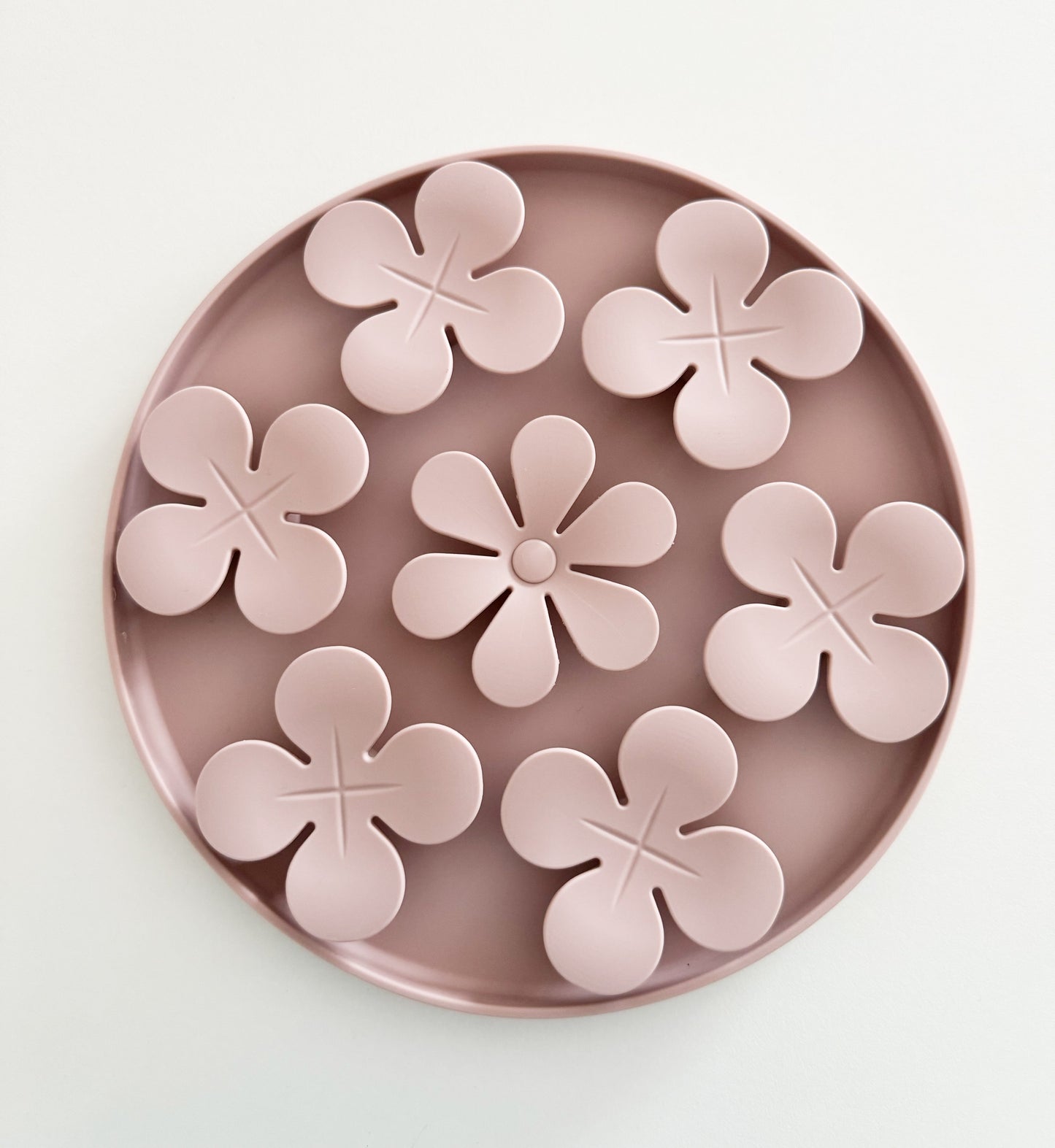 Snuffle Mat Flowers - lifestyle view