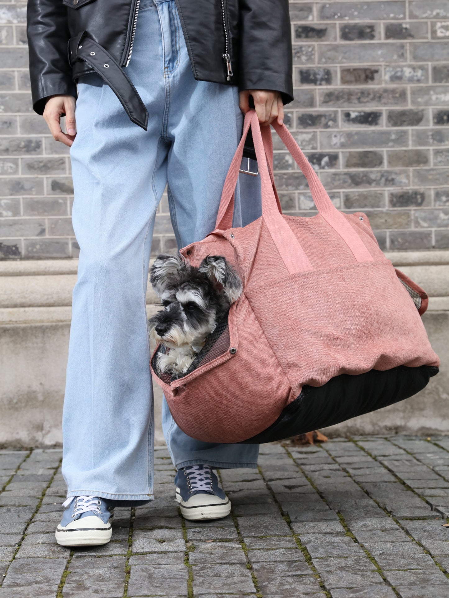 Pet Travel Accessories Adjustable Pink Premium Pet Supply - close up view