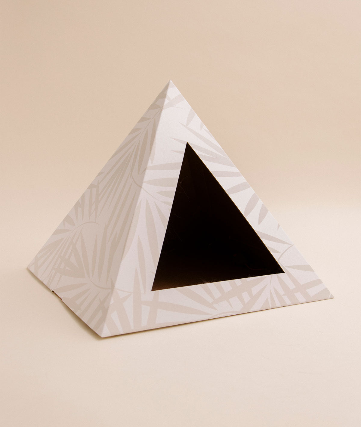 'Neutral Palm' Cardboard Cat Pyramid - gallery image 5