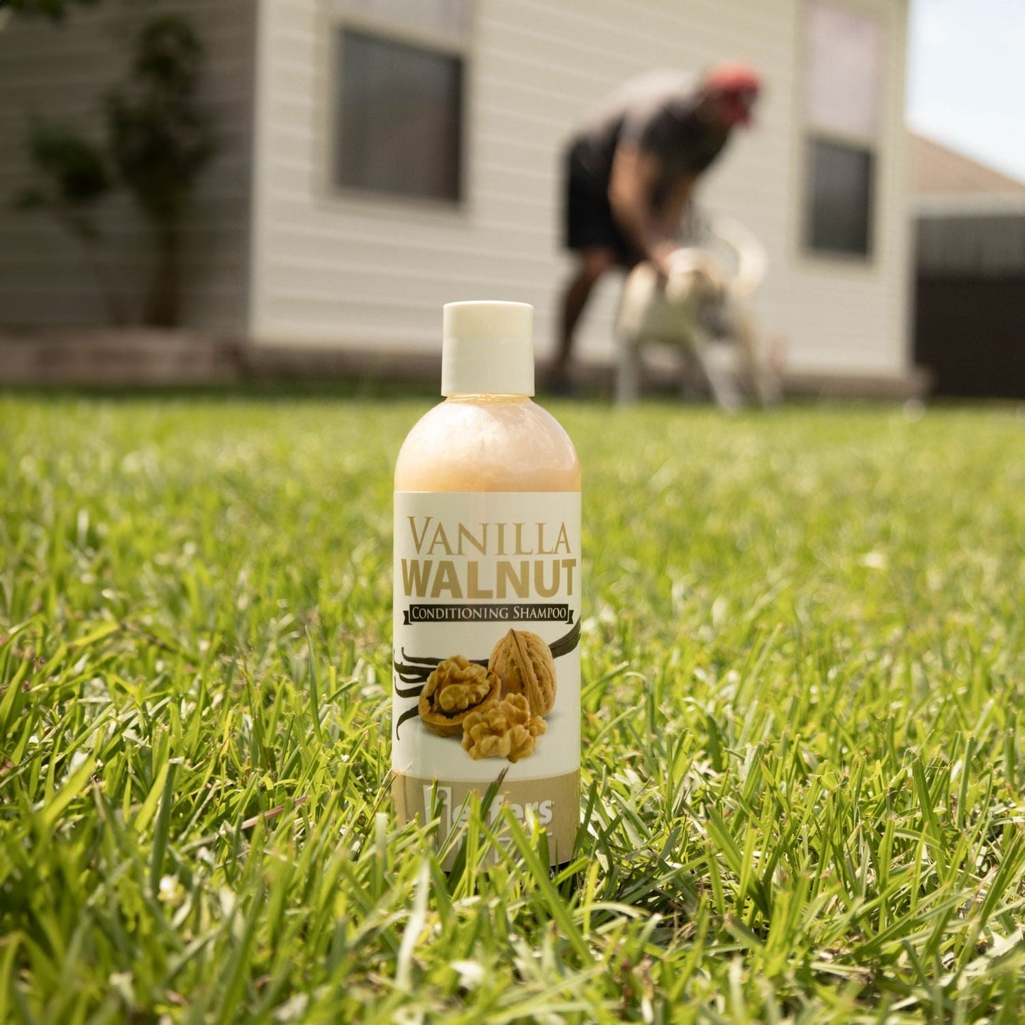 Pet Vanilla Walnut Exfoliating Dog Cat Conditioning - lifestyle view