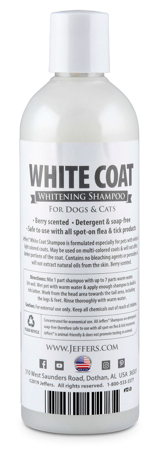 Pet White Coat Whitening Dog Cat Shampoo Pet Shampoo - lifestyle view